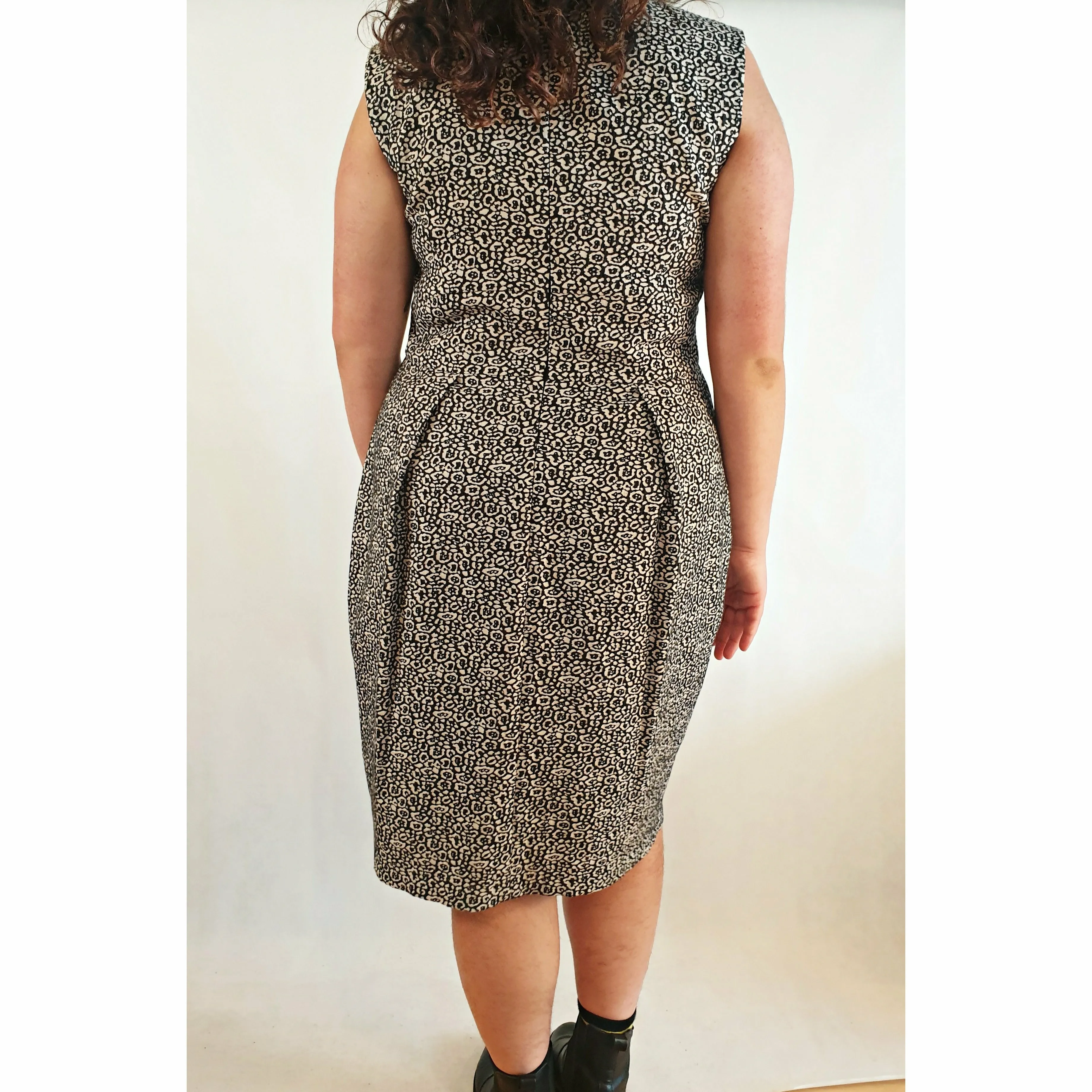 David Lawrence sleeveless black dress with white print size 14