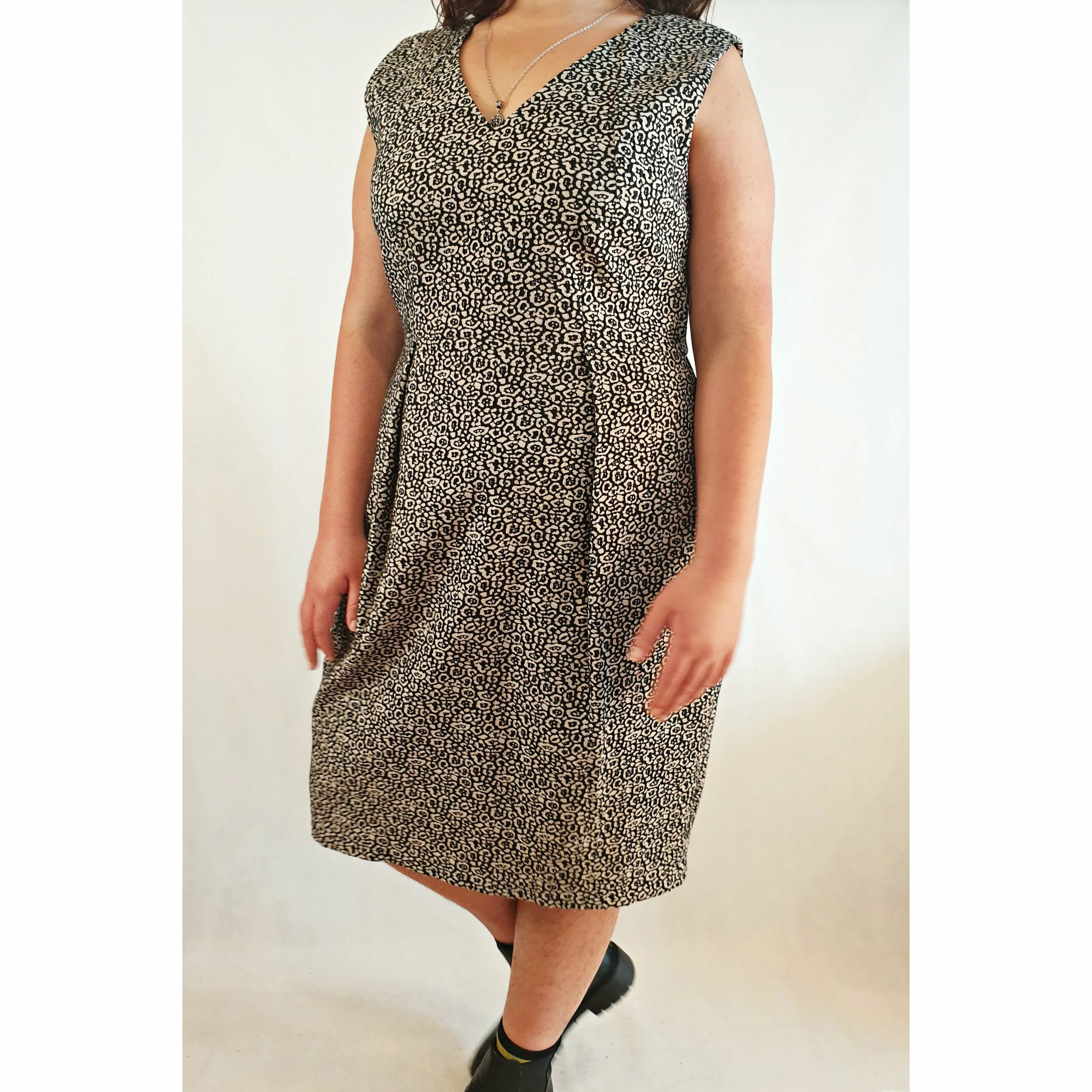 David Lawrence sleeveless black dress with white print size 14