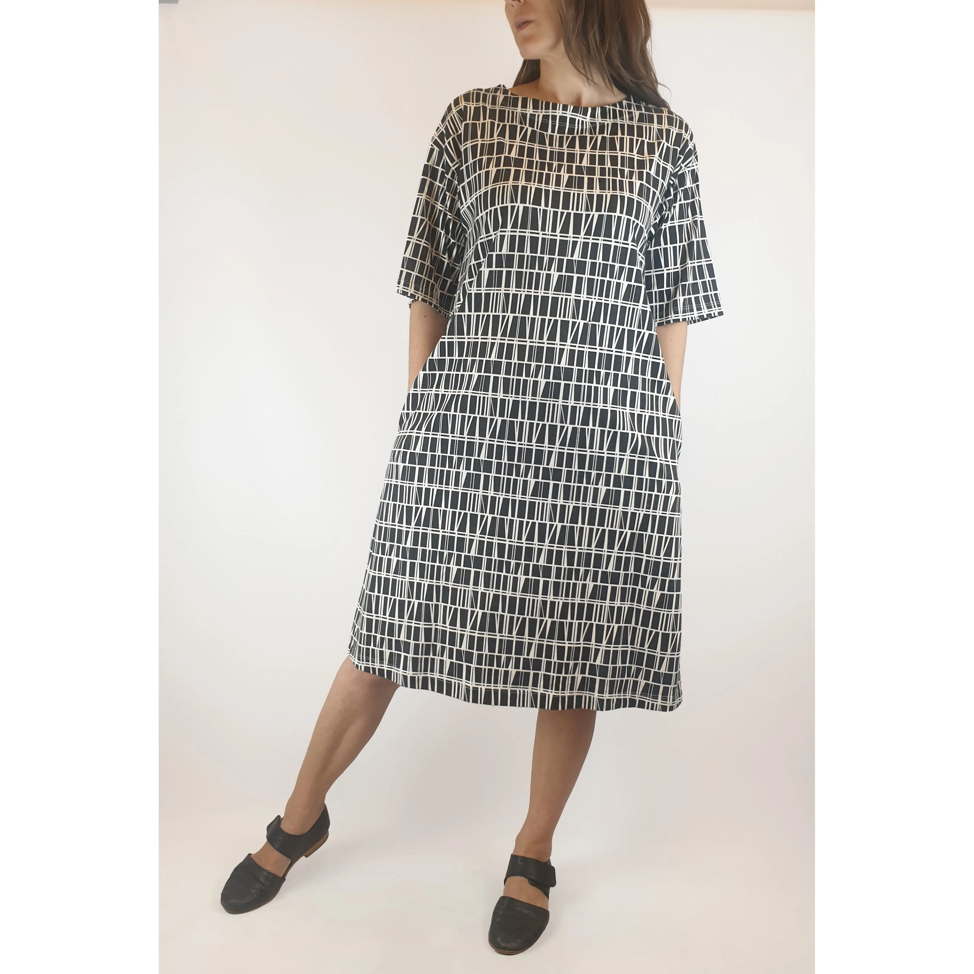 Finlayson x Uniqlo preloved black and white oversize tee shirt dress size XS (best fits size 8)