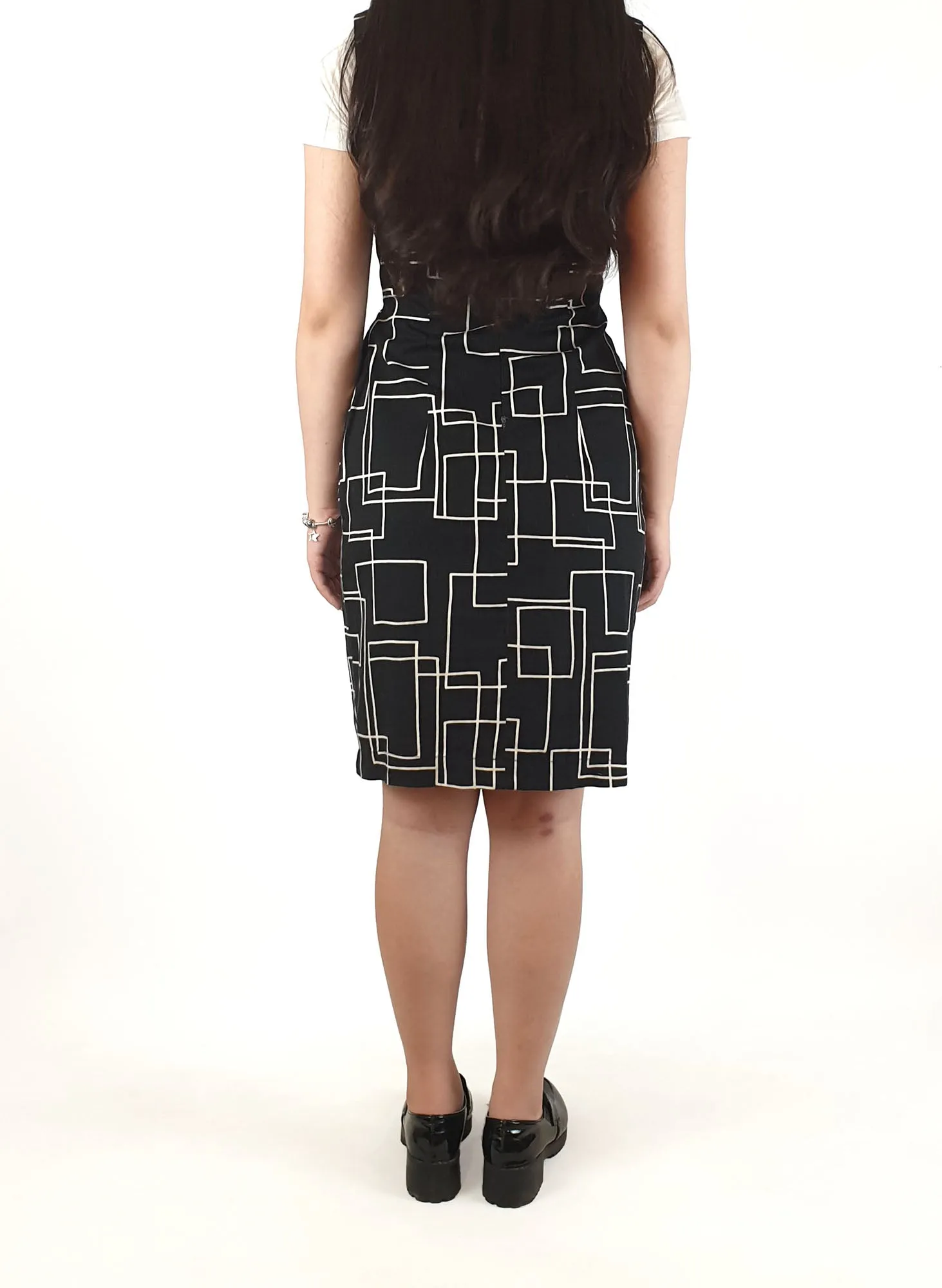 Frock Me Out black and white print dress size 6 (note: inconsistency near back zip)