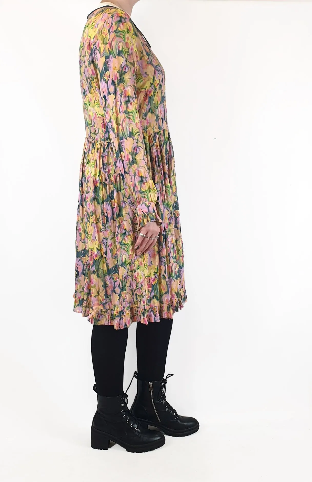Kholo floral long sleeve dress with white collar size 14 (best fits 12-14)