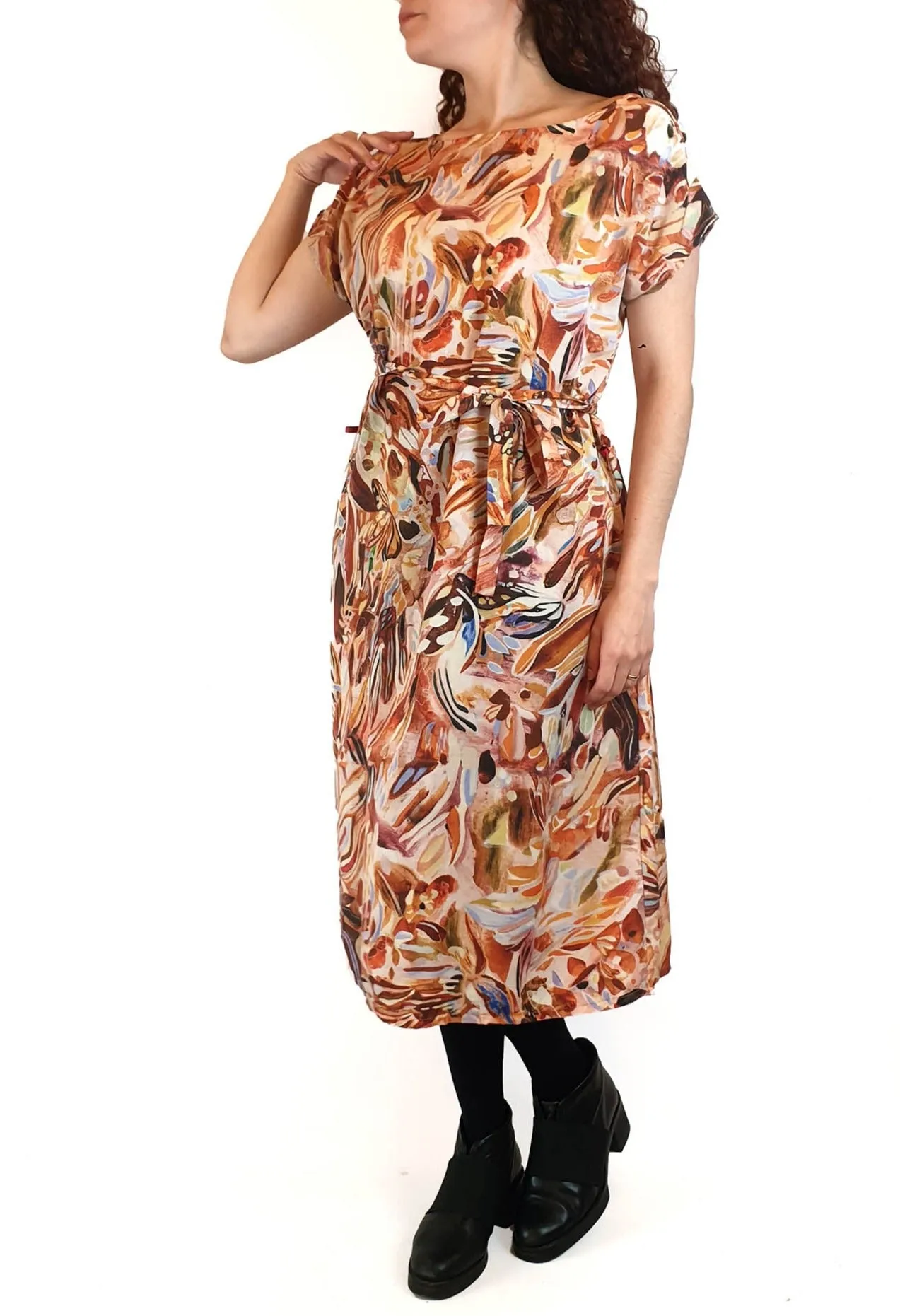 Kuwaii beautiful autumnal print dress size 10