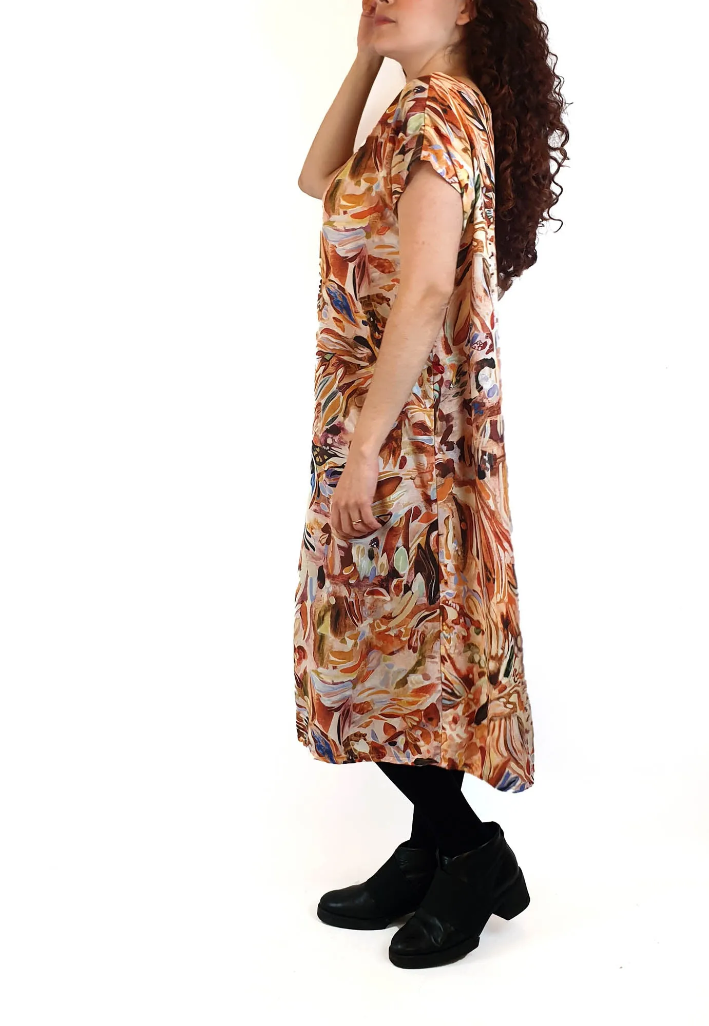 Kuwaii beautiful autumnal print dress size 10