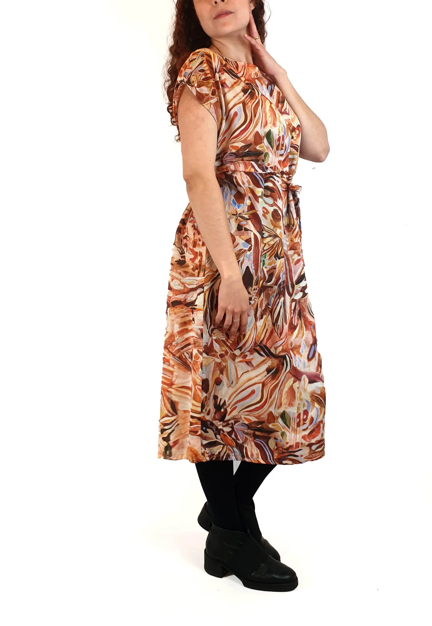 Kuwaii beautiful autumnal print dress size 10