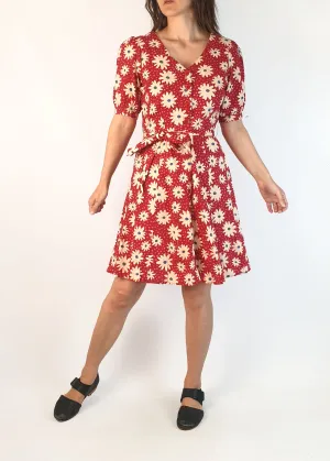 Princess Highway red peasant style dress with pretty white flower print size 8 (as new with tags)