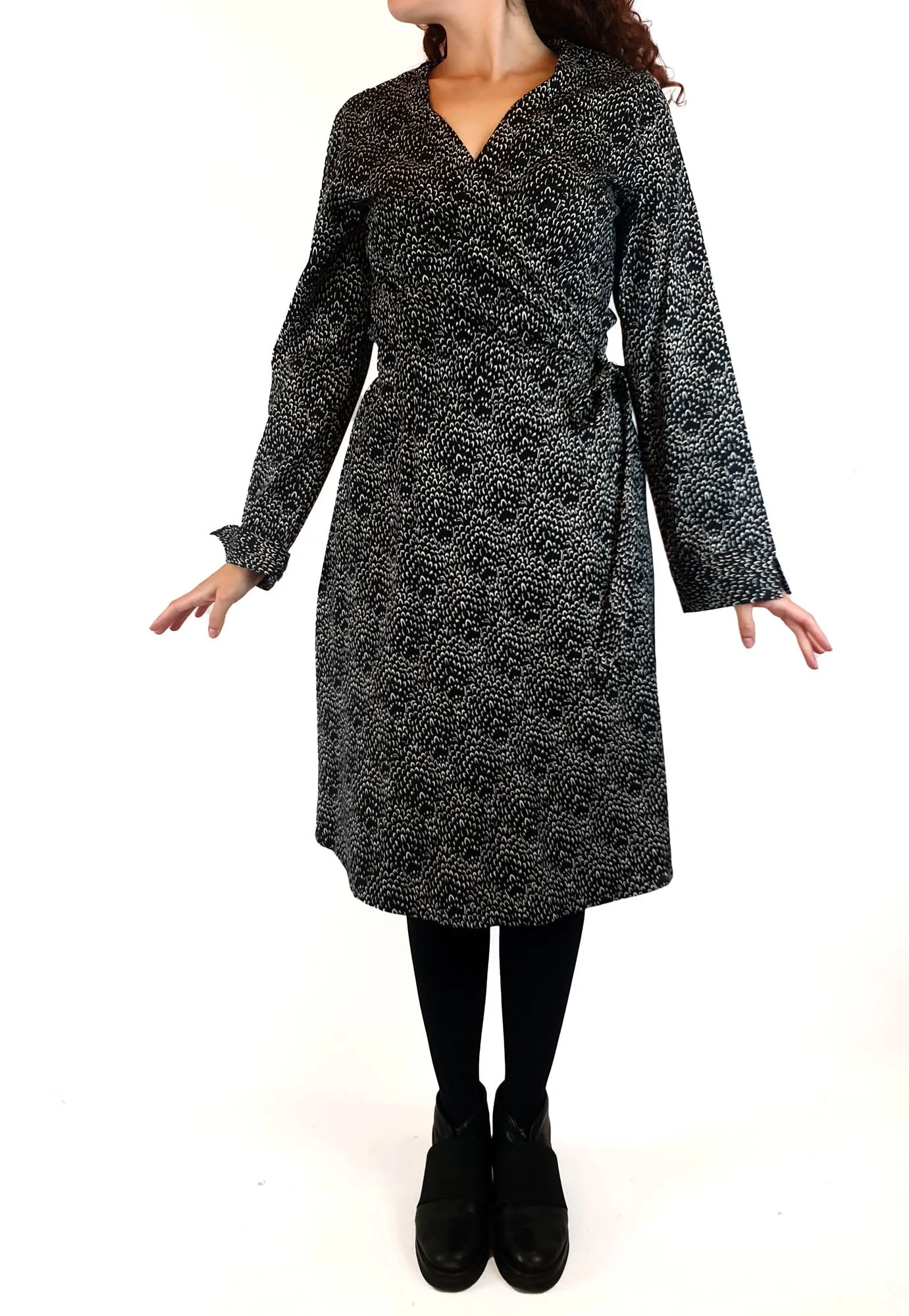 That Bird Label black print wrap style long sleeve dress size 10