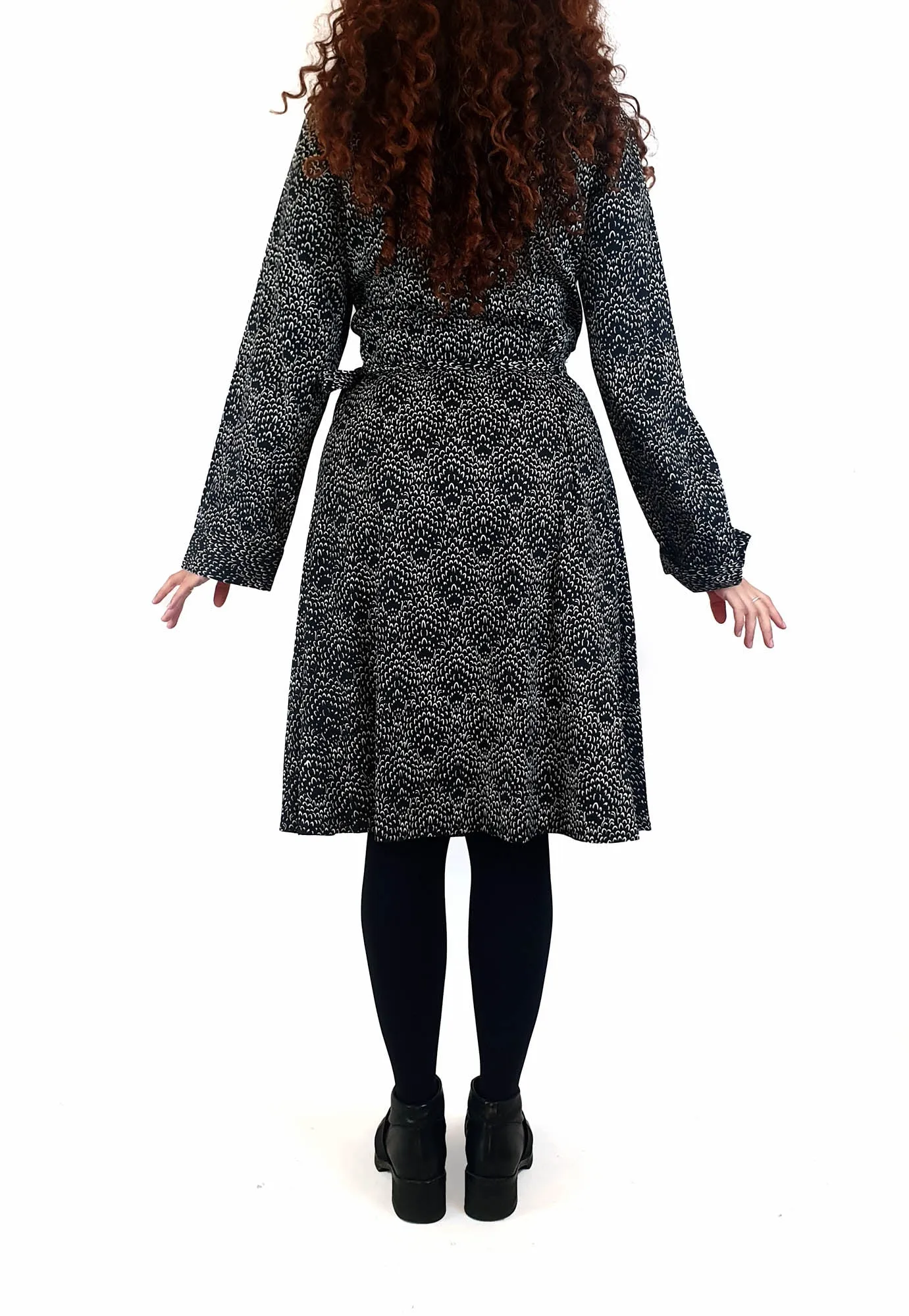 That Bird Label black print wrap style long sleeve dress size 10
