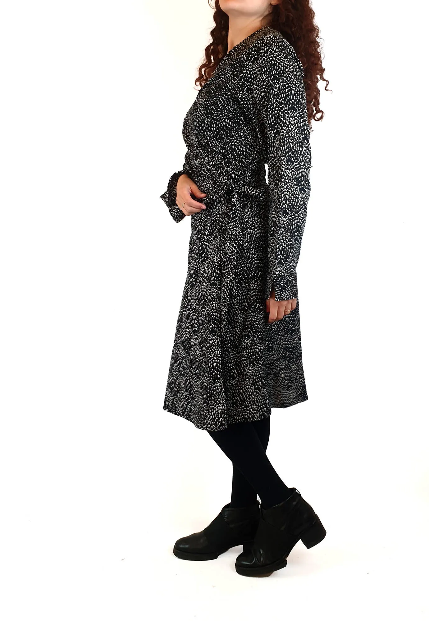 That Bird Label black print wrap style long sleeve dress size 10