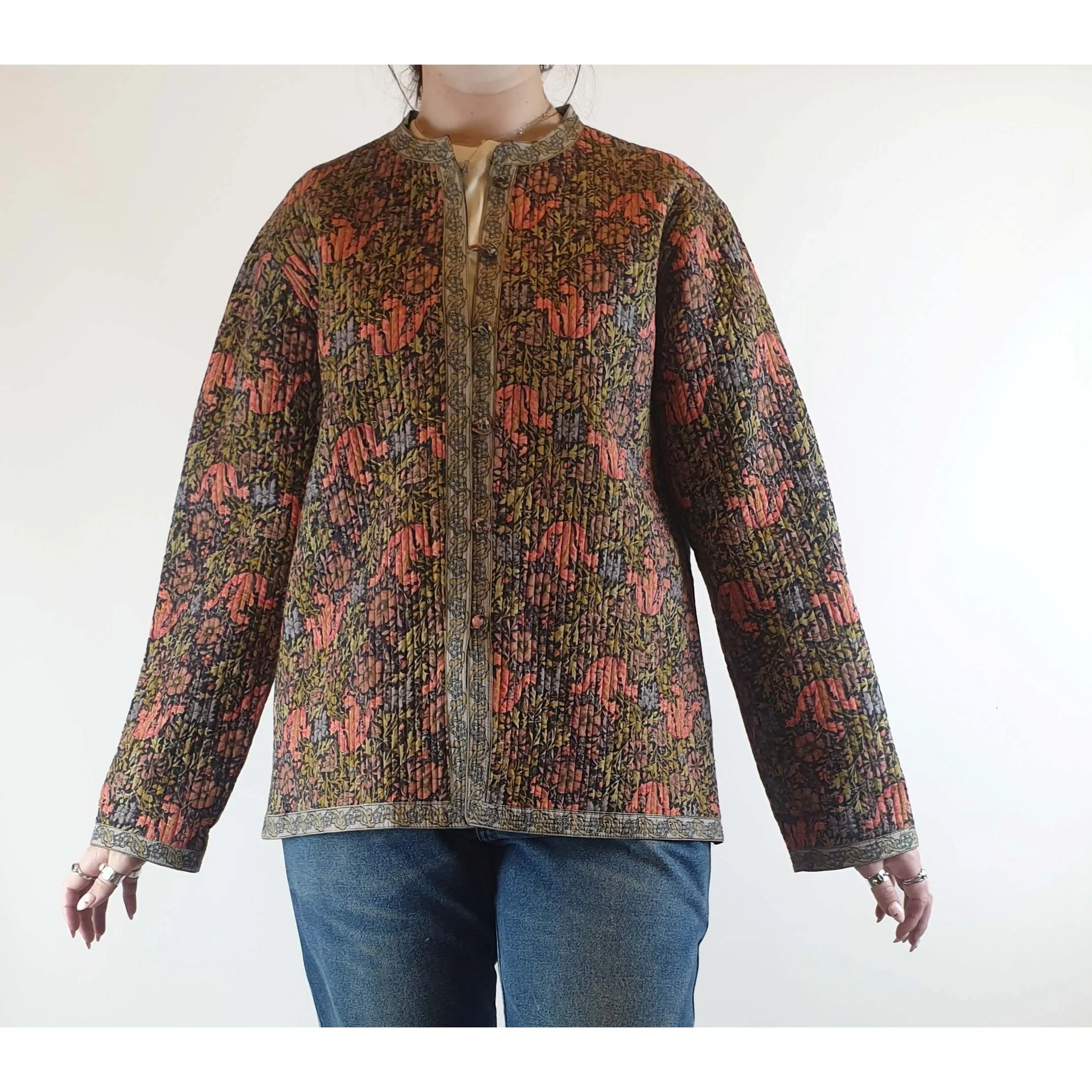 The Metropolitan Museum of Art quilted coat best fits size M
