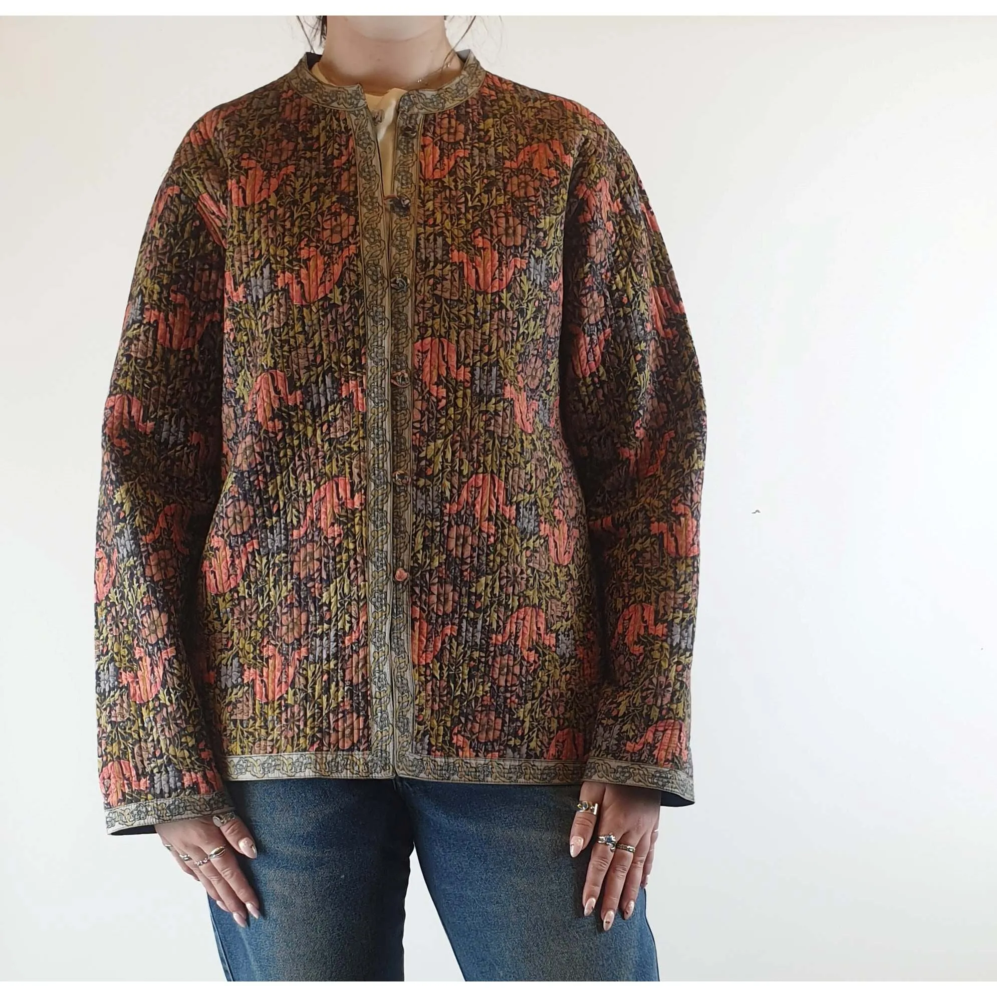 The Metropolitan Museum of Art quilted coat best fits size M