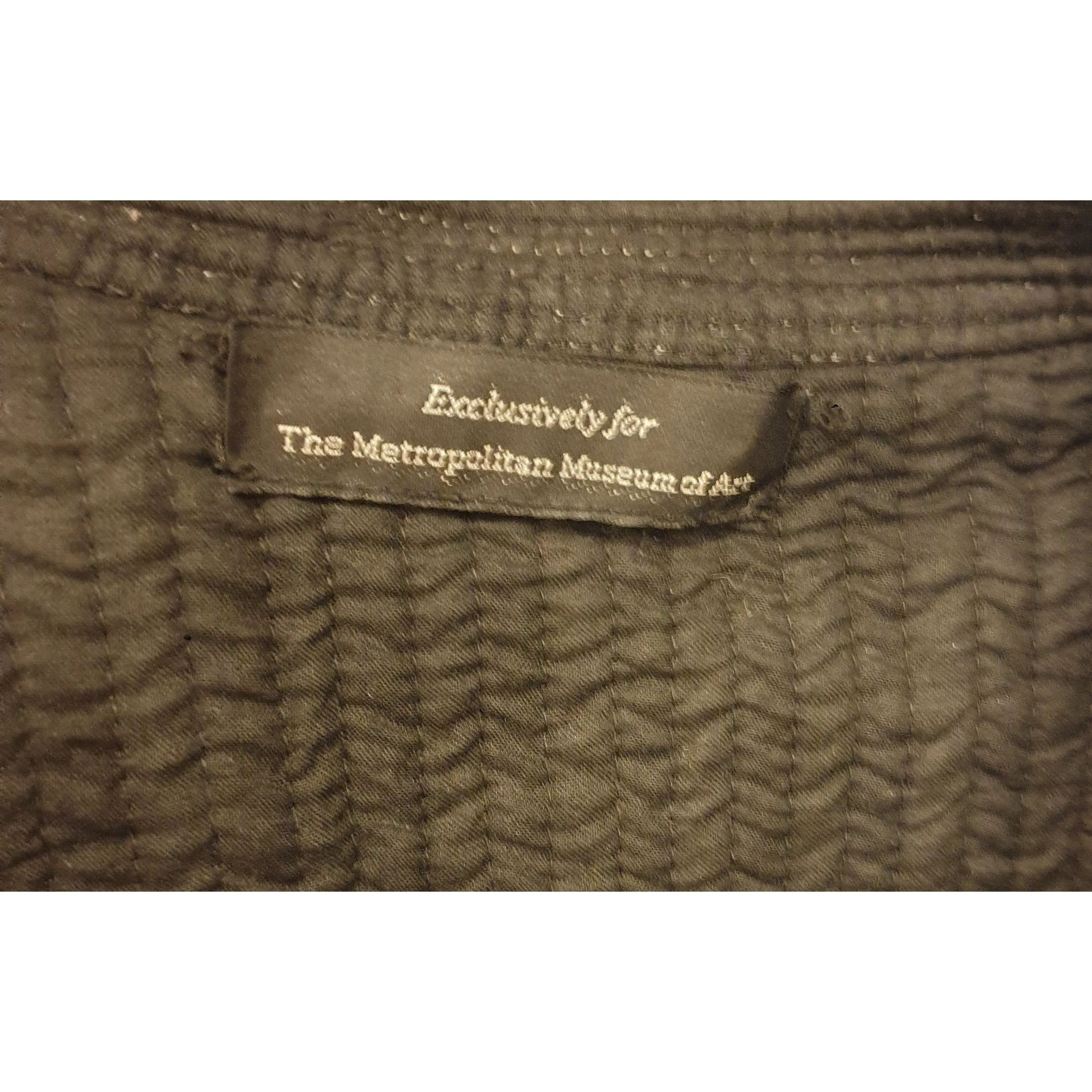 The Metropolitan Museum of Art quilted coat best fits size M