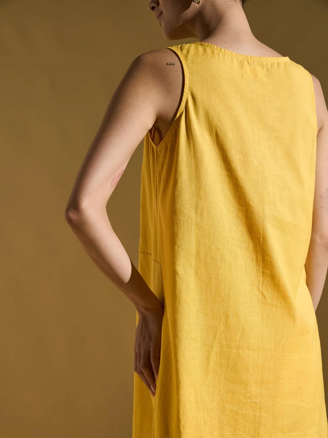 Timeless - Straight-Fit Dress perfect blend of class and comfort