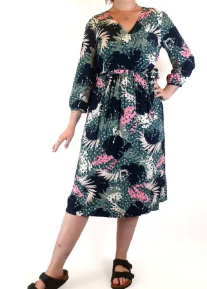 Trenery green-based unique print dress size 12 (as new with tags)