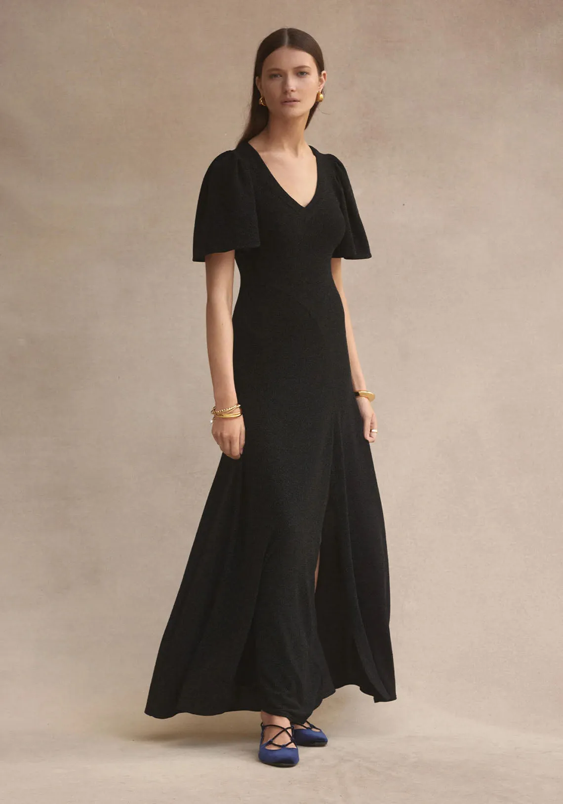 V-NECK FLUTED COMO MAXI DRESS BLACK LAME