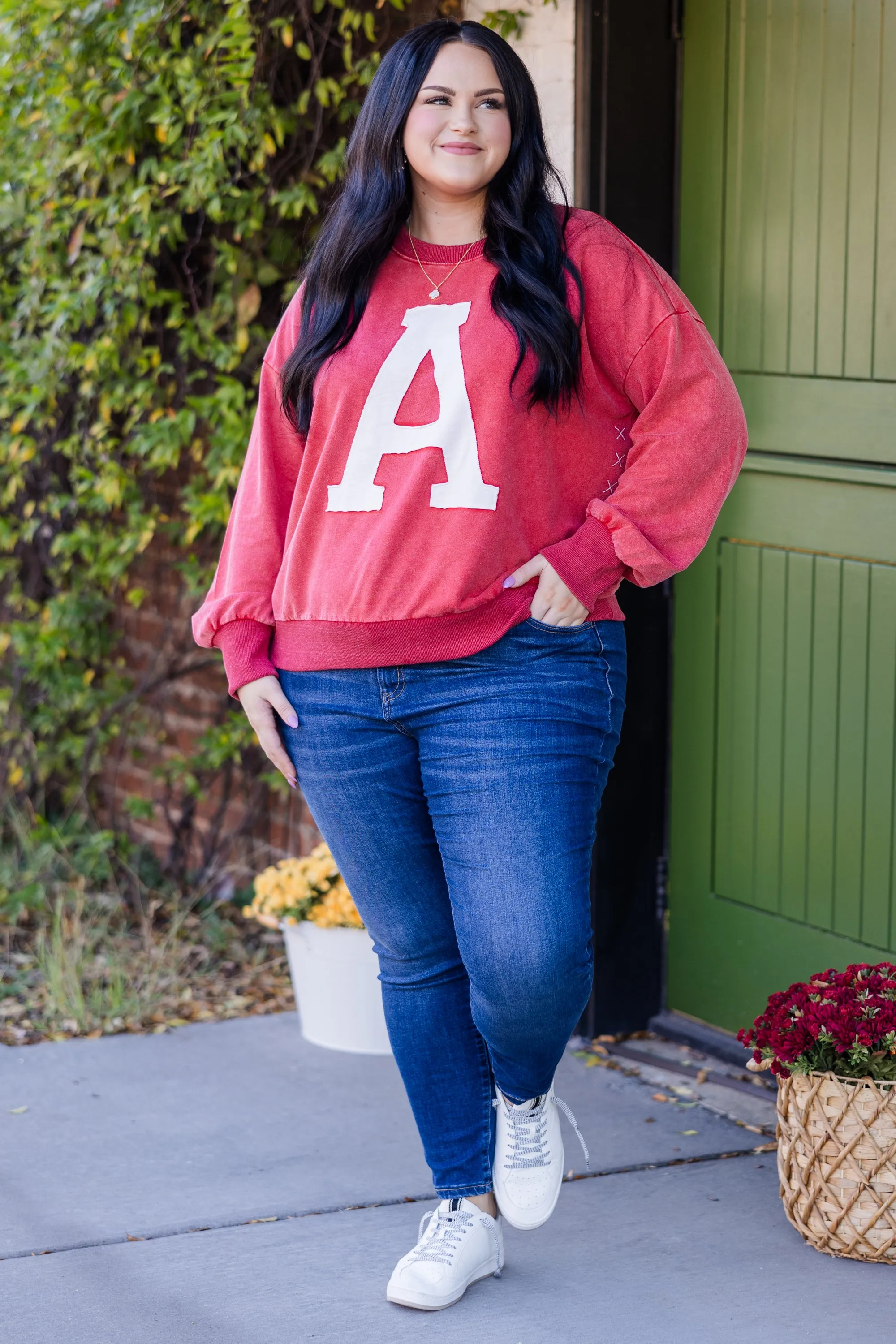 Victory Vibes Sweatshirt, Washed Dark Red